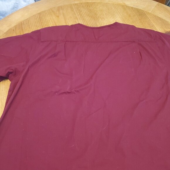 Men's XL Carhartt C15208 Short Sleeve Multi-Pocket Scrub Top Maroon V-Neck - Picture 7 of 10
